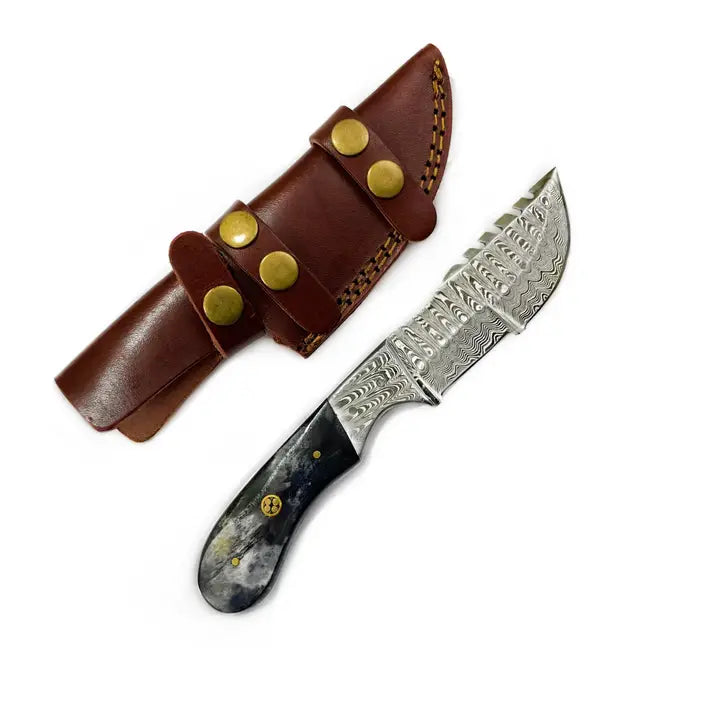 Titan International - Knives